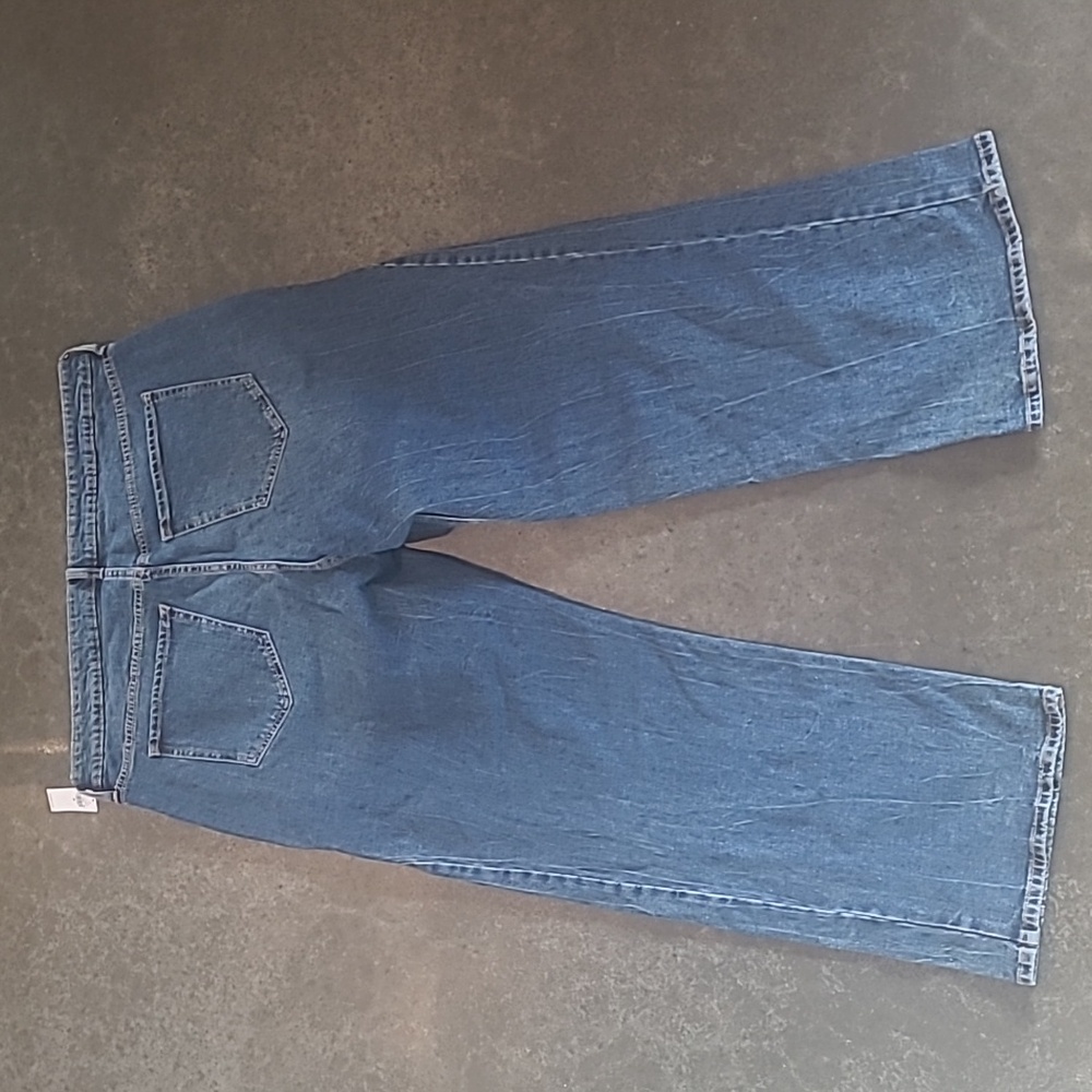 NWT OLD NAVY EXTRA HIGH RISE WIDE LEG JEANS WITH TWISTED SEAMS - Picture 8 of 10
